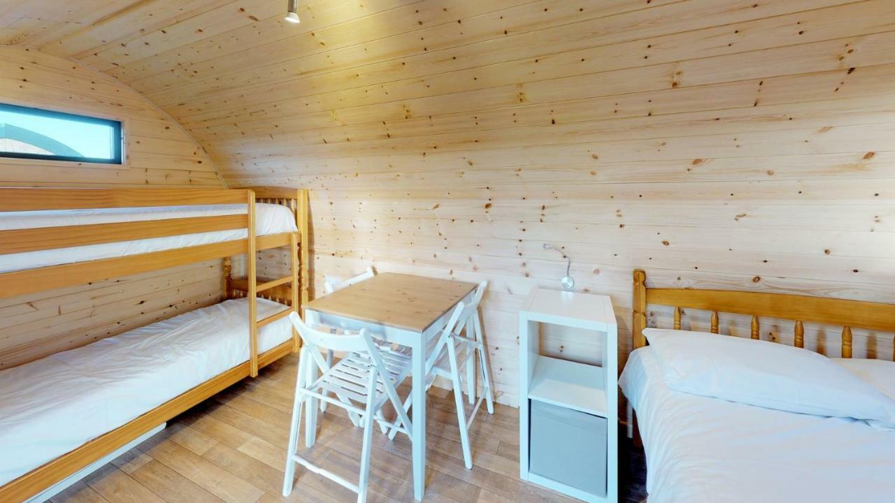 Camping Pods, Marlie Holiday Park นิวรอมนีย์ ภายนอก รูปภาพ